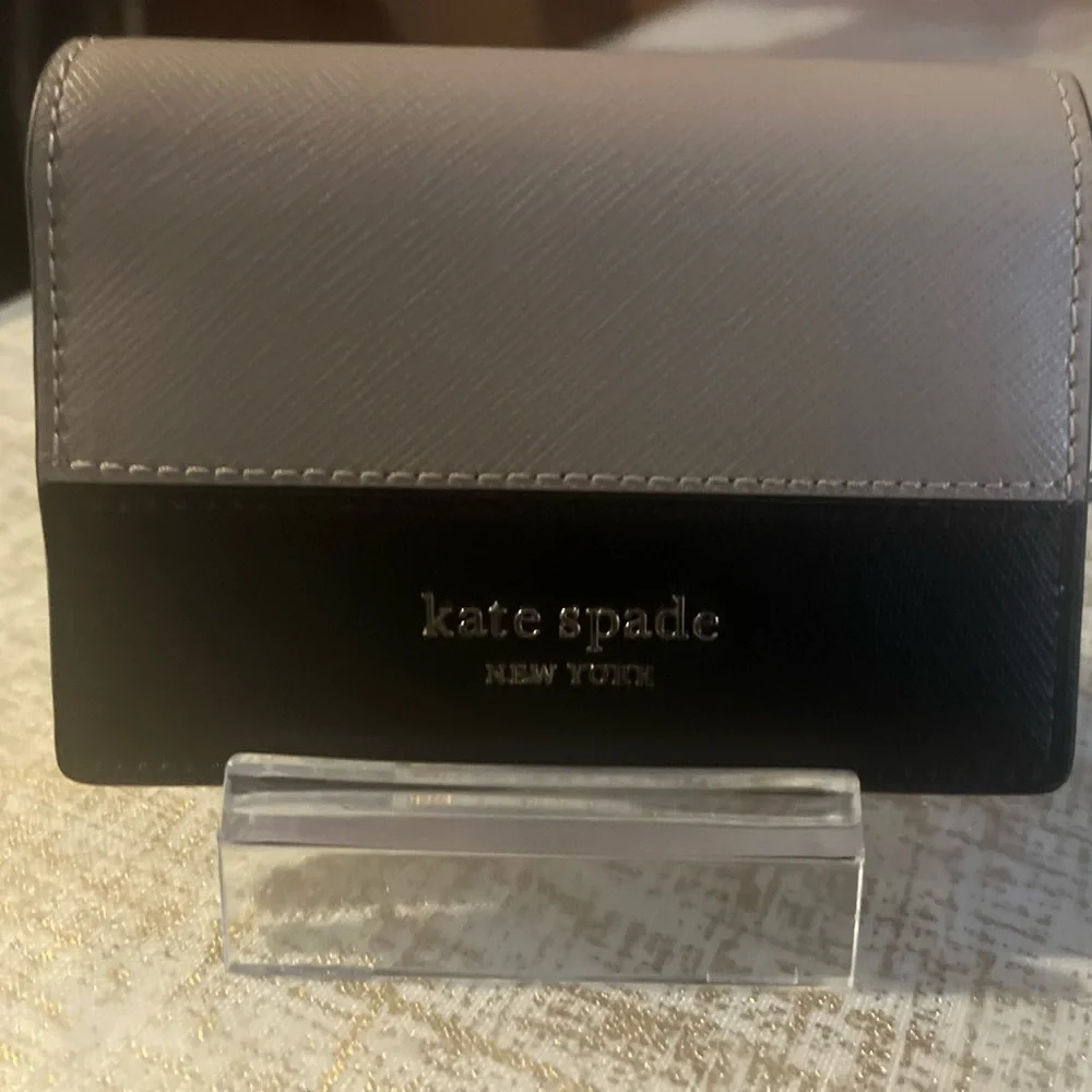 Kate Spade compact Card Wallet - Picture 2 of 9